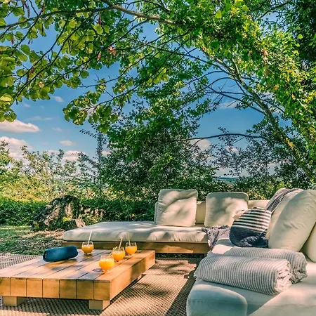 Le Domaine De Roquefalcou 度假居 *