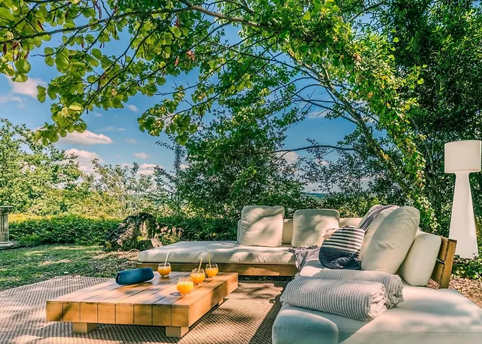 Le Domaine De Roquefalcou 펜션 *